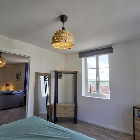 Apartamento Authentique Et Confortable Avec Wifi, Parking Gratuit Et Cuisine Equipee A - Fr-1-496-276 Saint-Galmier