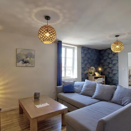Authentique Et Confortable Avec Wifi, Parking Gratuit Et Cuisine Equipee A - Fr-1-496-276