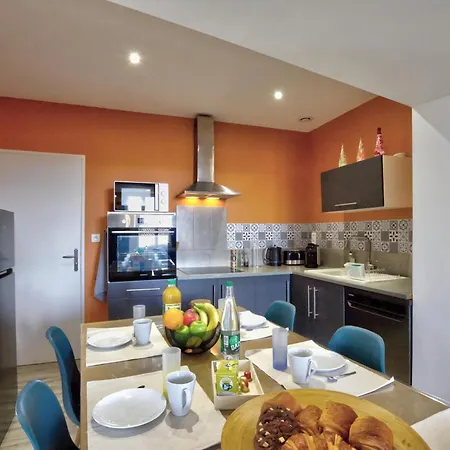 Authentique Et Confortable Avec Wifi, Parking Gratuit Et Cuisine Equipee A - Fr-1-496-276 *