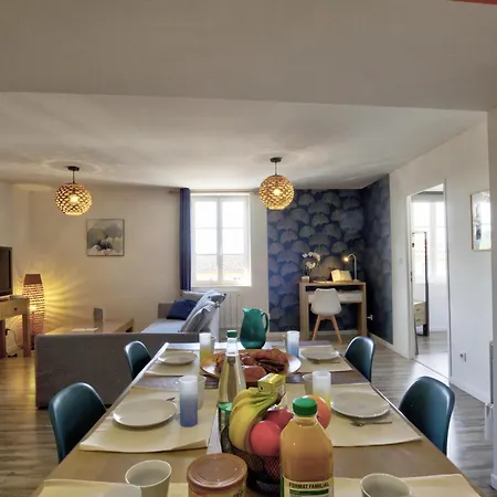 Authentique Et Confortable Avec Wifi, Parking Gratuit Et Cuisine Equipee A - Fr-1-496-276