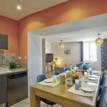 Apartamento Authentique Et Confortable Avec Wifi, Parking Gratuit Et Cuisine Equipee A - Fr-1-496-276